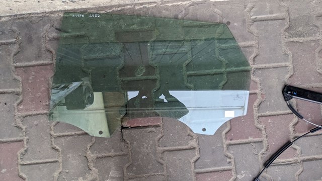 Скло заднє ліве 4KE845205 VAG