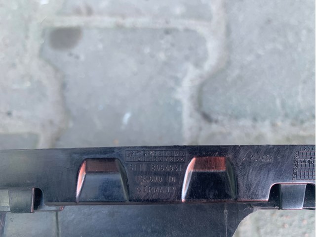 Решітка переднього бампера, центральна 51118064931 BMW