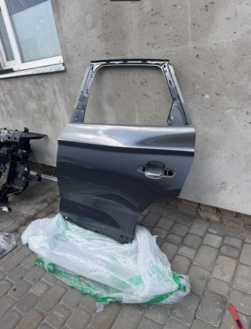 Двері задні, ліві 80A833051C VAG