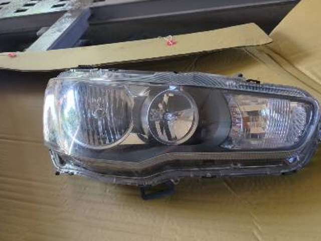 Фара комбінована, передня 8301B930 MITSUBISHI