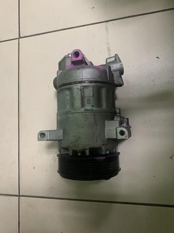 Компресор кондиціонера 926000734R RENAULT