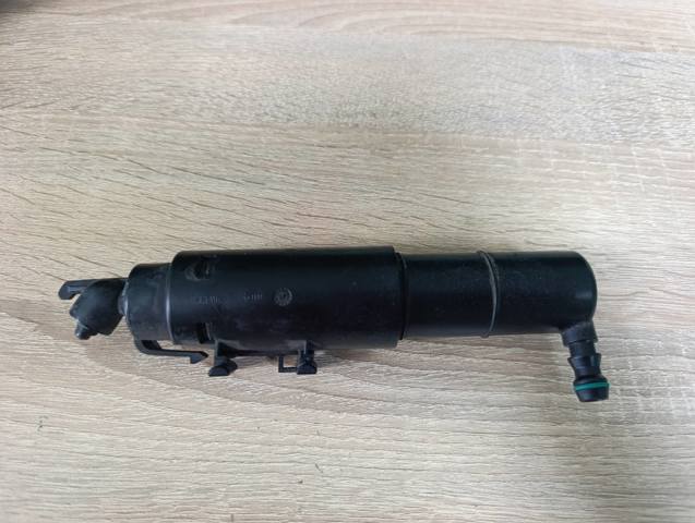 Форсунка омивача фари передньої, лівою A2518601747 MERCEDES