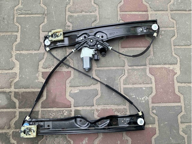 Склопідйомник (механізм переміщення скла) LR058512 LAND ROVER