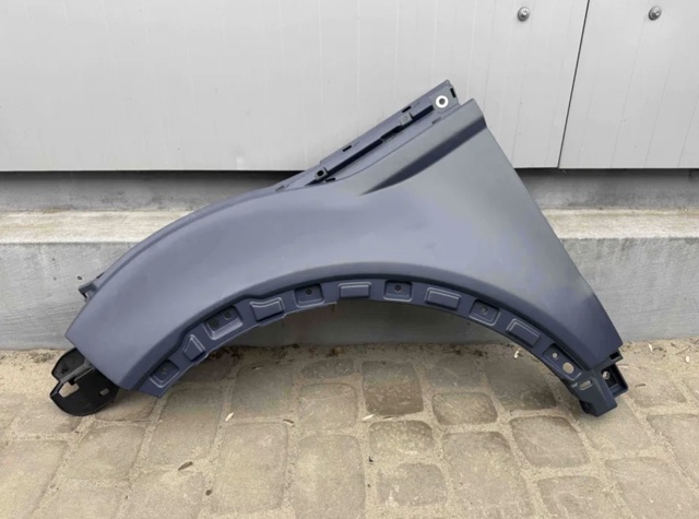Переднє ліве крило LR066935 LAND ROVER