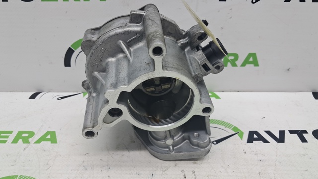 Насос вакуумний 06K145100B VAG