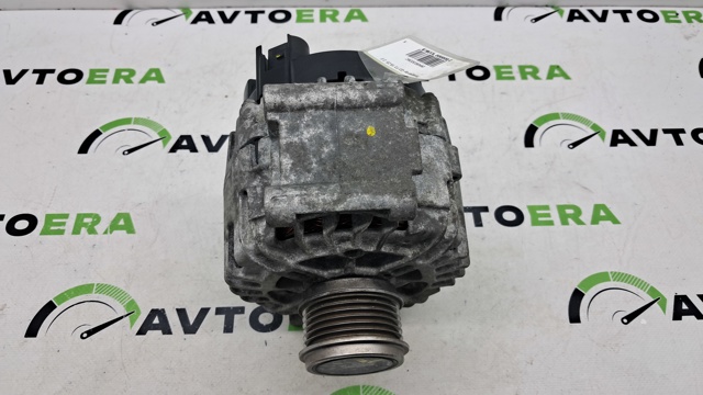 Авто генератор 06K903026C VAG