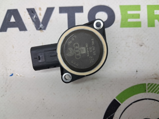 Датчик положення дросельної заслінки (потенціометр) Volkswagen Transporter T5