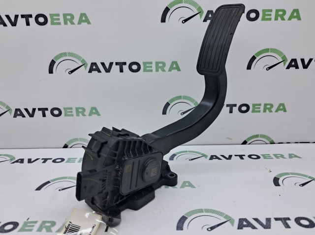 Підаль газу 104469500A TESLA