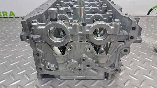Головка блоку циліндрів 1110129627 TOYOTA