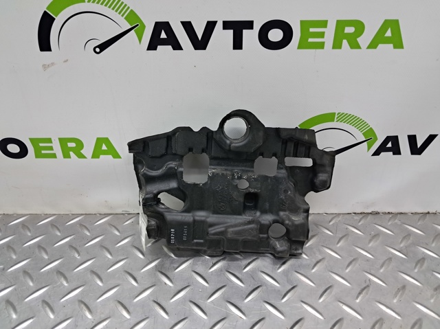 Кришка двигуна декоративна 11148658128 BMW