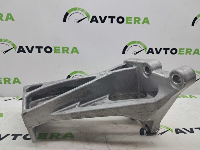 Кронштейн подушки (опори) двигуна, лівої 112535SA0A NISSAN