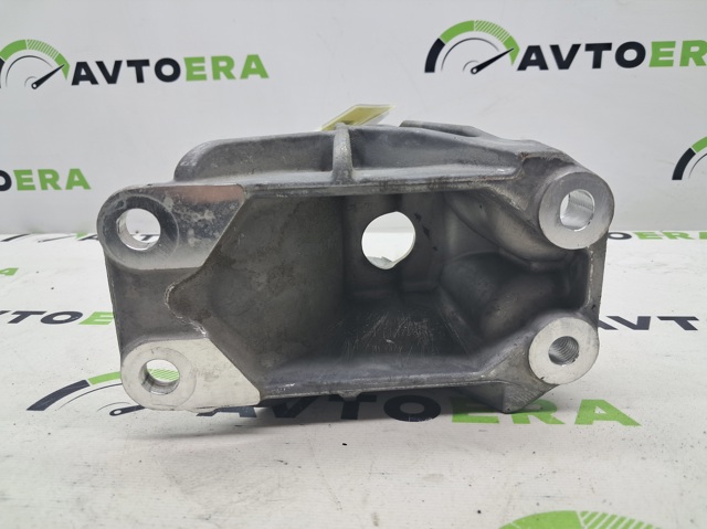 Кронштейн подушки (опори) двигуна, задньої 113333NF0A NISSAN