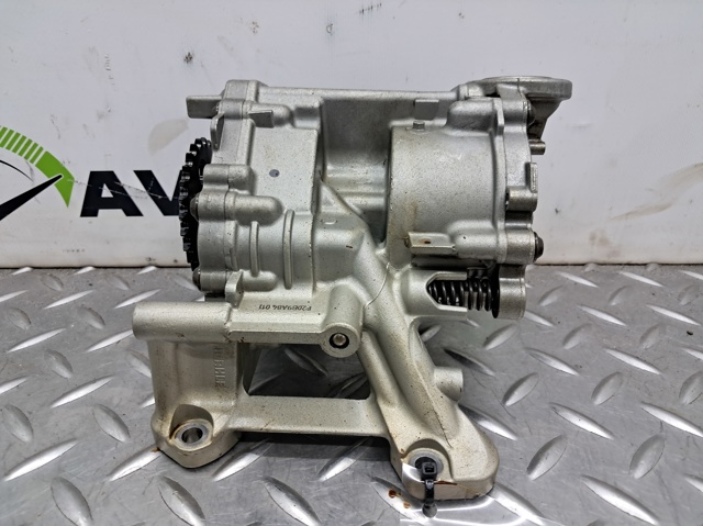 Насос маслозакачуючий 11418631810 BMW