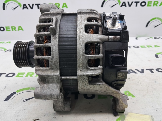 Генератор автомобільний 12318571357 BMW