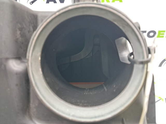 Корпус повітряного фільтра 13717616932 BMW