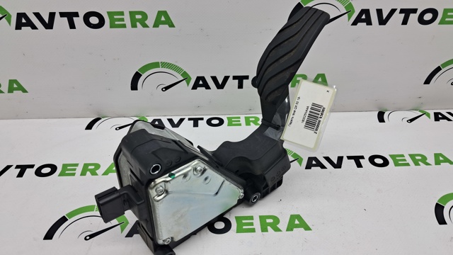 Підаль газу 180025NA4A NISSAN