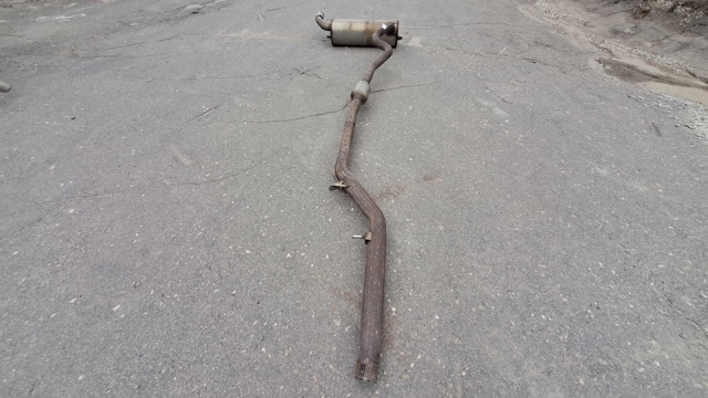 Середній глушник 18307627144 BMW