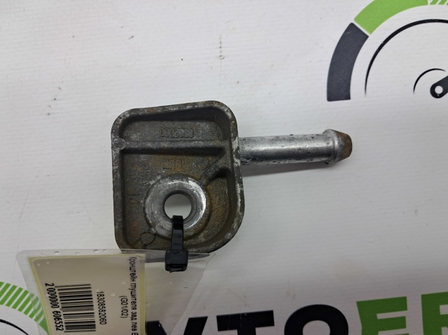 Кронштейн задньої подушки глушника 18308582060 BMW