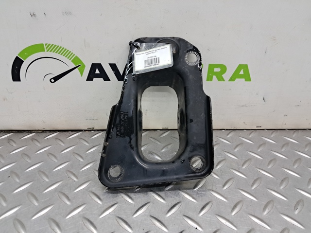Кронштейн задньої балки 1K0505129L VAG