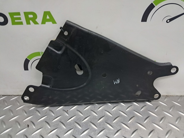 Кронштейн передньої балки 20107FL000 SUBARU