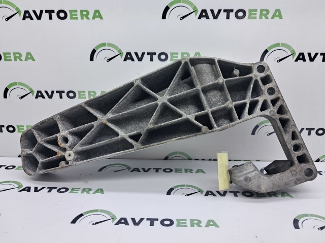 Кронштейн КПП 22316786567 BMW