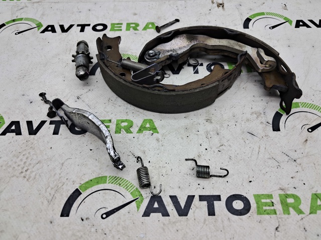 Колодки стоянкового гальма 26694FJ001 SUBARU