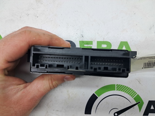 Модуль керування (ЕБУ) парктроніком 284L06711R NISSAN