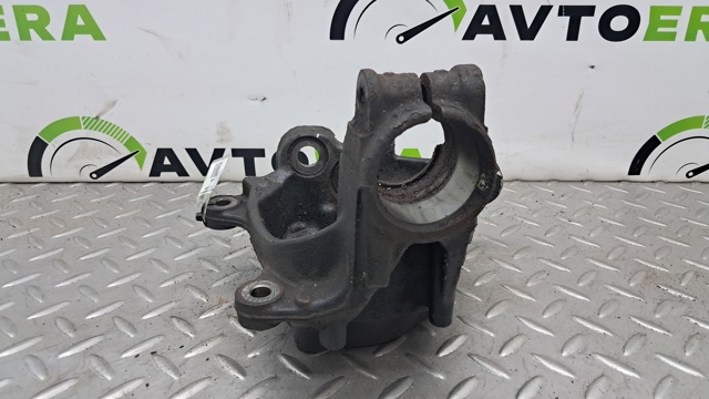 Кулак поворотний передній правий 31216855954 BMW