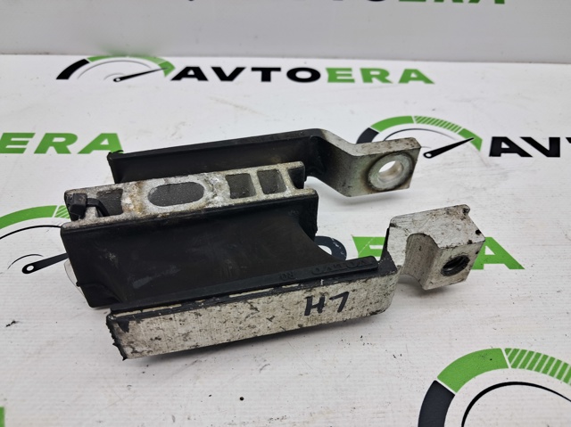 Подушка (опора) двигуна, ліва нижня 31330594 VOLVO