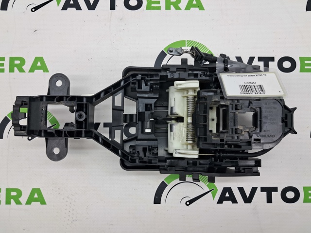 Тримач зовнішньої ручки дверей, передньої правої 31378254 VOLVO