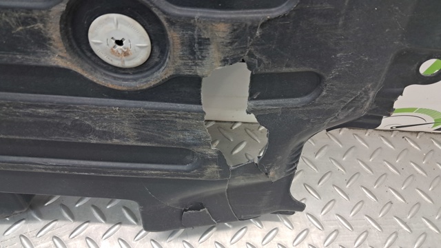 Захист днища, задній лівий 31420482 VOLVO