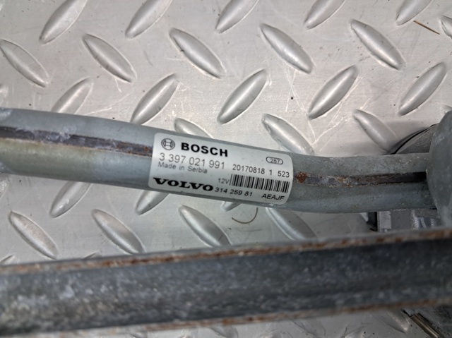 Трапеція щіток лобового скла 31425981 VOLVO