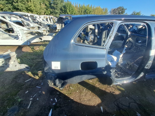 Крило заднє праве 31484169 VOLVO