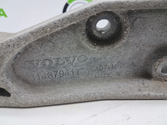 Кронштейн/траверса заднього редуктора, задня 31492866 VOLVO