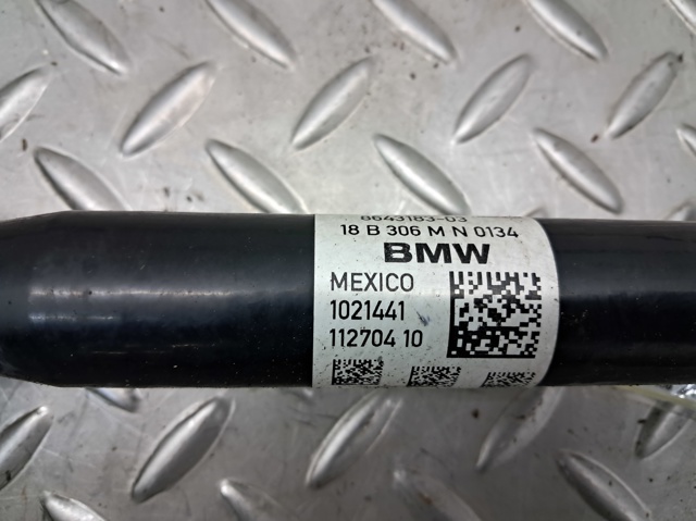 Піввісь передня ліва 31608643183 BMW