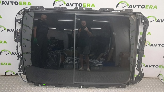 Панель люка 31675440 VOLVO