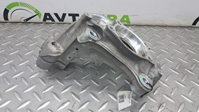 Цапфа - поворотний кулак передній, лівий 31681837 VOLVO