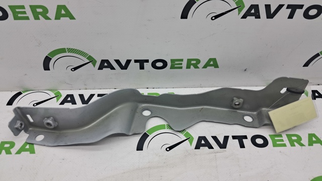 Кронштейн суппорту радіатора нижній 31689580 VOLVO