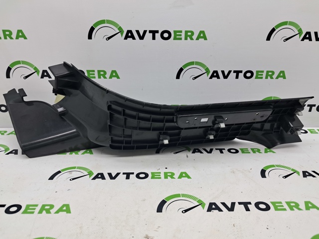 Накладка дверного порога внутрішня, задні праві 32244626 VOLVO