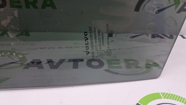 Скло заднє ліве 32244977 VOLVO
