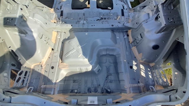 Ніша запаски 32262125 VOLVO