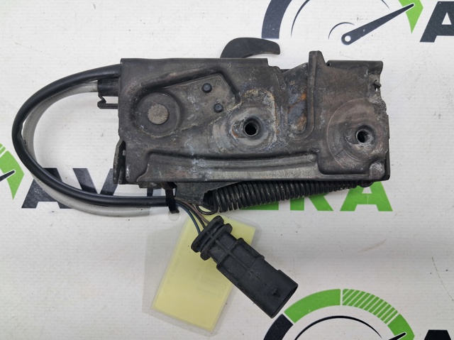 Замок капота, лівий 32318456 VOLVO