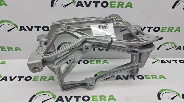 Кронштейн компресора кондиціонера 32352687 VOLVO