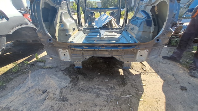 Панель багажного відсіку 32392858 VOLVO
