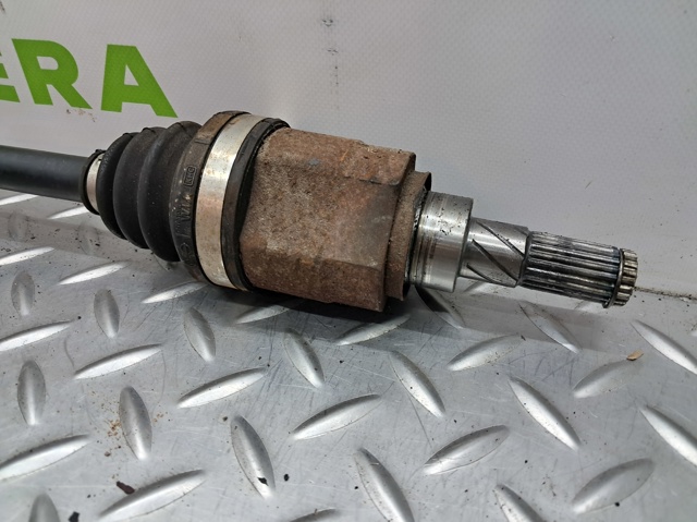 Напіввісь задня 396004BA0A NISSAN