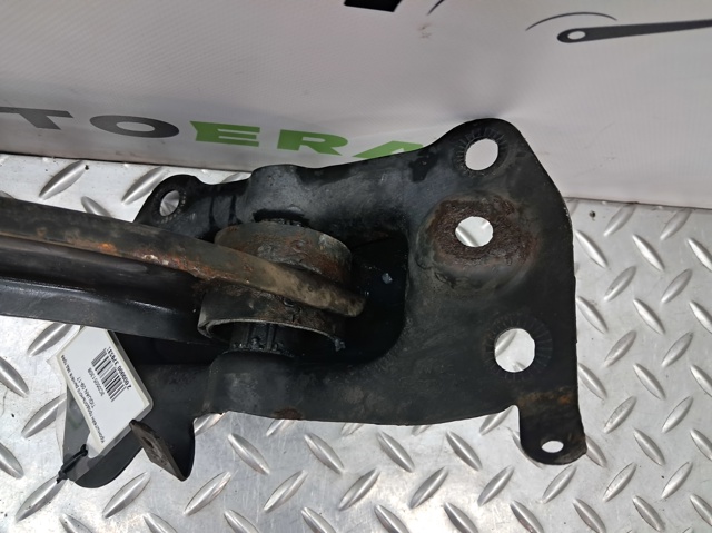 Кронштейн задньої балки 3C0505130B VAG