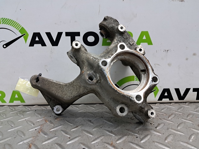 Кулак поворотний правий 3C0505434G VAG