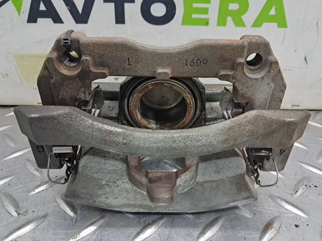Супорт гальмівний, передній, правий 410016RR0A NISSAN