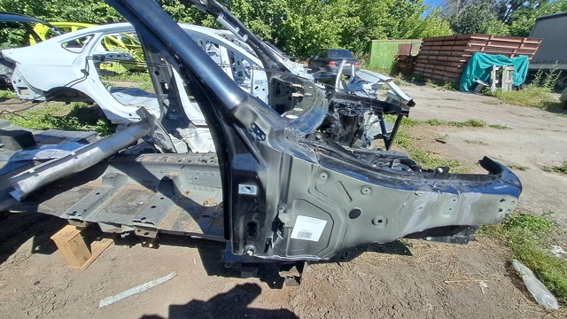 Лонжерон рами передній правий 41007417572 BMW