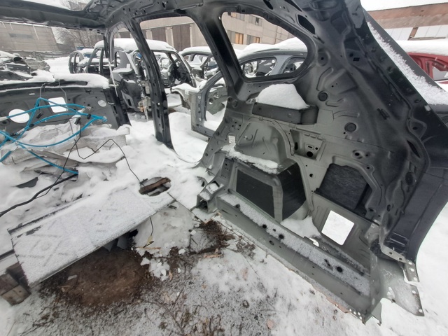 Бічна частина задні праві 41007436156 BMW